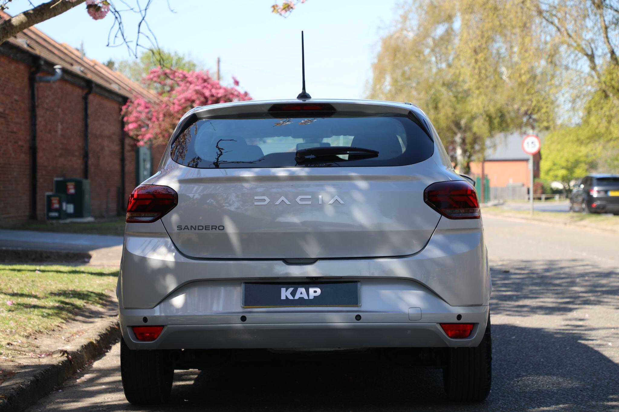 Large vehicle image